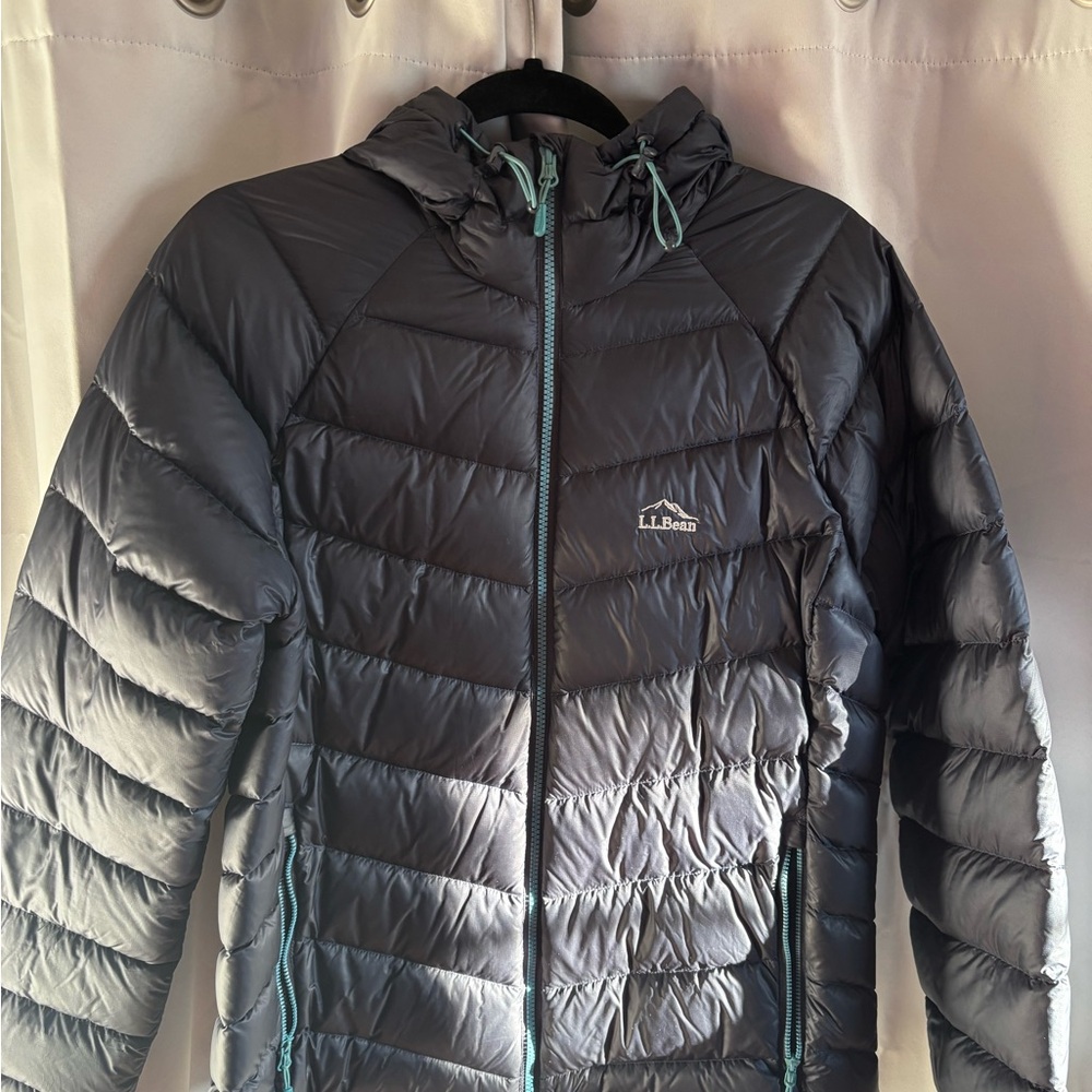 L.L. Bean Women’s Ultralight 850 Down Jscket